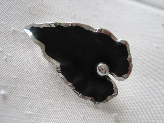 Leaf Brooch. Mate Black Enamel & Shine Silver Ton… - image 1