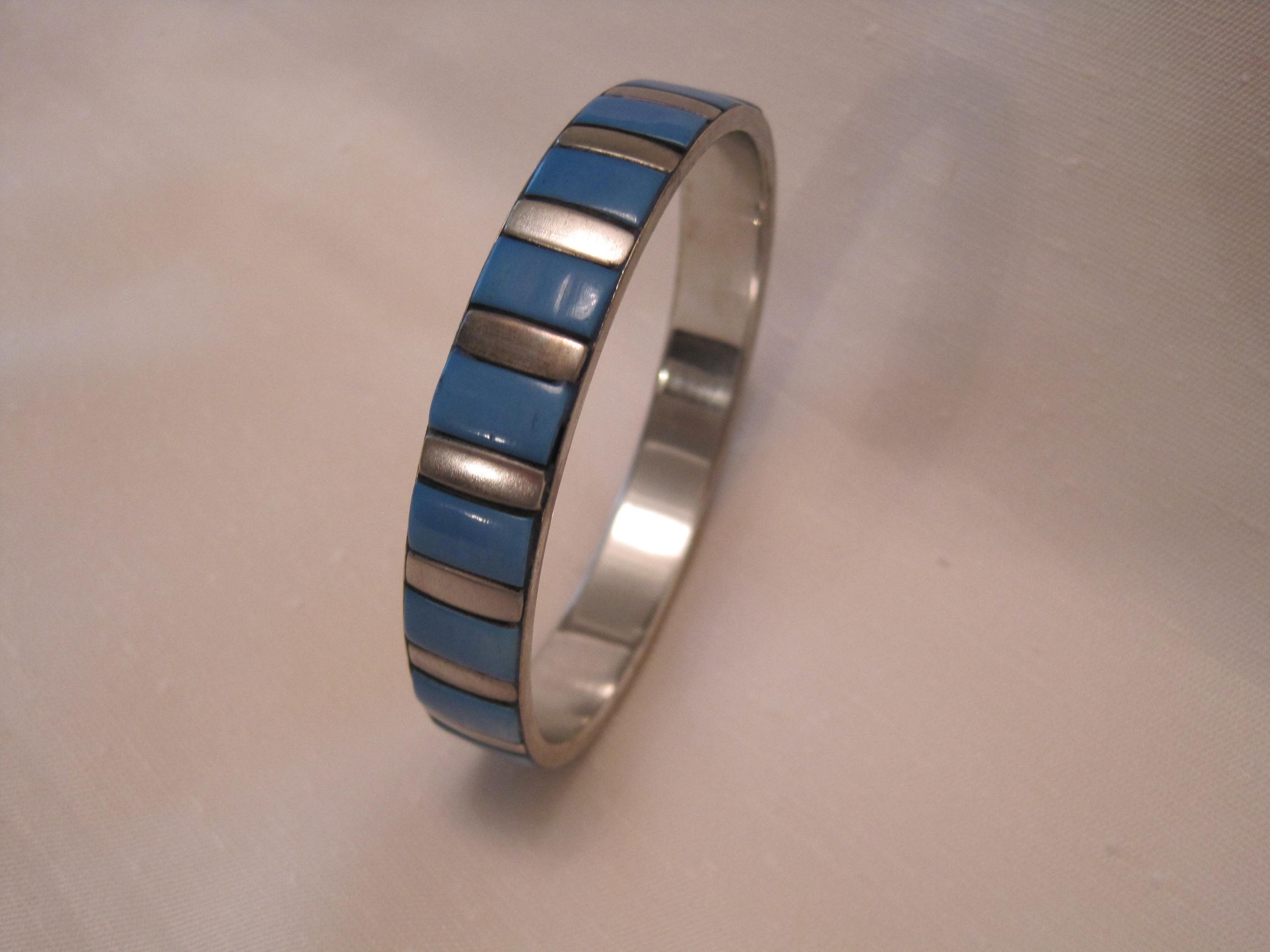 Vintage Alpaca Turquoise Inlay Bangle Bracelet Silver Tone Southwestern Boho Vintage Alpaca Silver Tone Bangle Bracelet: Faux Turquoise  main image 4