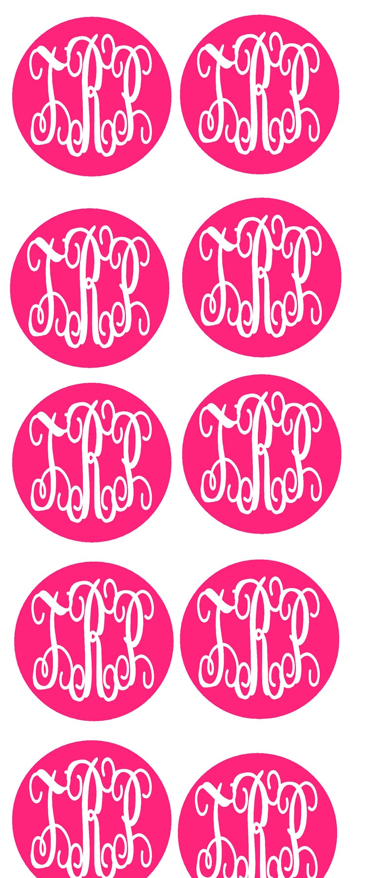 Puede incluir: Diez pegatinas ovaladas de color rosa con iniciales de monograma blancas "JRP" en una fuente cursiva.