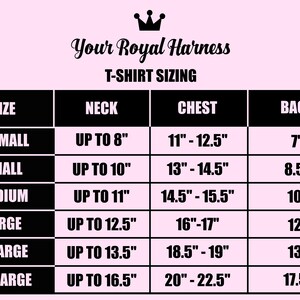 Puede incluir: Un gr&aacute;fico que muestra el tama&ntilde;o de las camisetas para perros. El gr&aacute;fico incluye medidas para el cuello, el pecho y la espalda en pulgadas. Los tama&ntilde;os son XS, S, M, L, XL y 2XL.