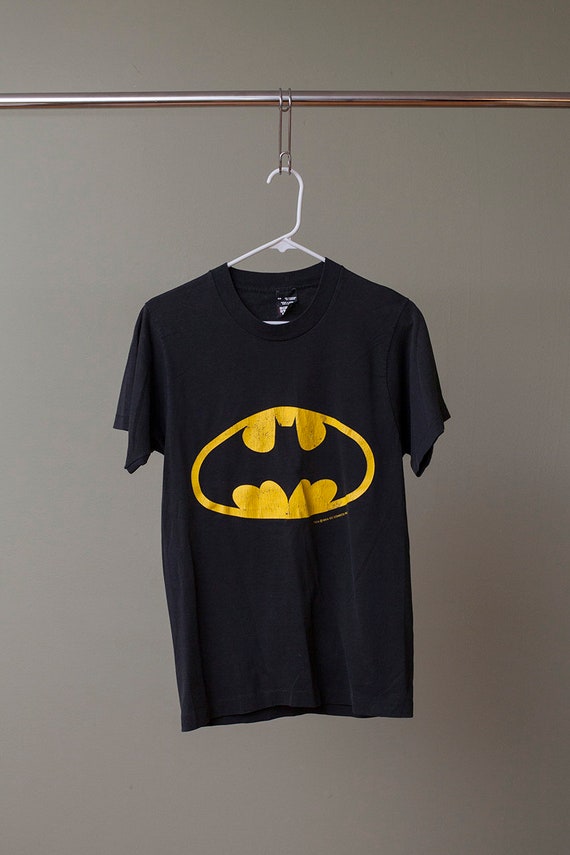 Batman Logo T-shirt Copyright 1964 Medium - Etsy