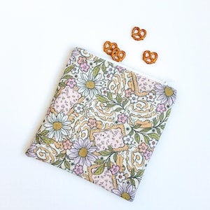 Snack Bag - Breakfast Dreams Snack Bag - Reusable Snack Bag - Breakfast Zipper Pouch - Reusable Sandwich Bag