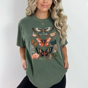Comfort Colors® Butterfly Shirt, Butterfly Graphic Tee, Butterfly T shirt, Aesthetic Shirt, Cottage Core Shirt Women, Boho Shirt, Aa172