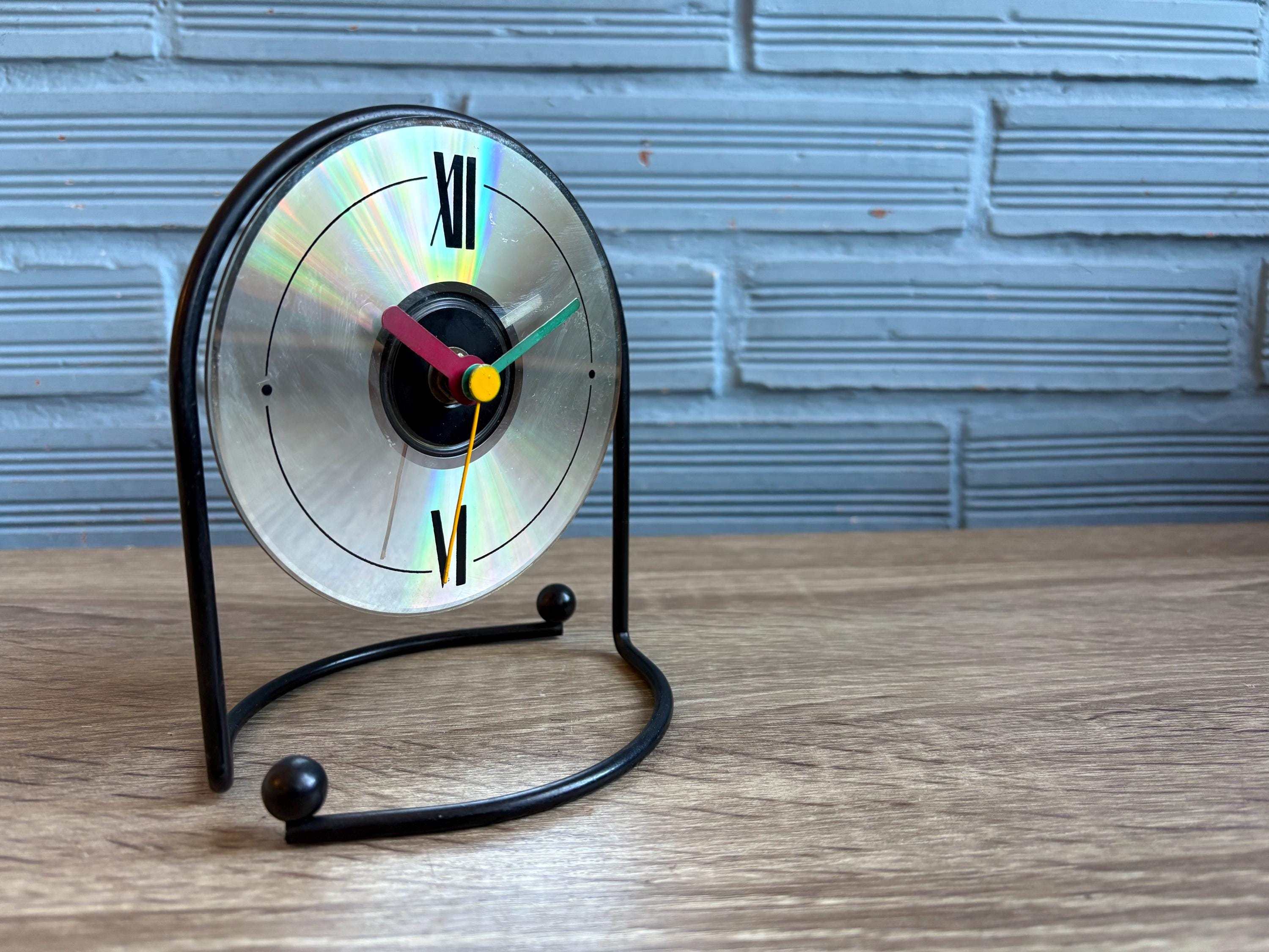 Memphis table clock - Etsy 日本