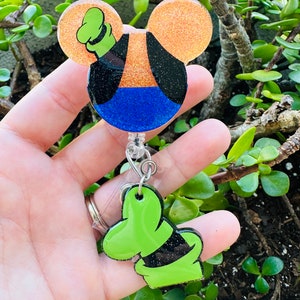Goofy Badge Reel - Etsy display picture 1