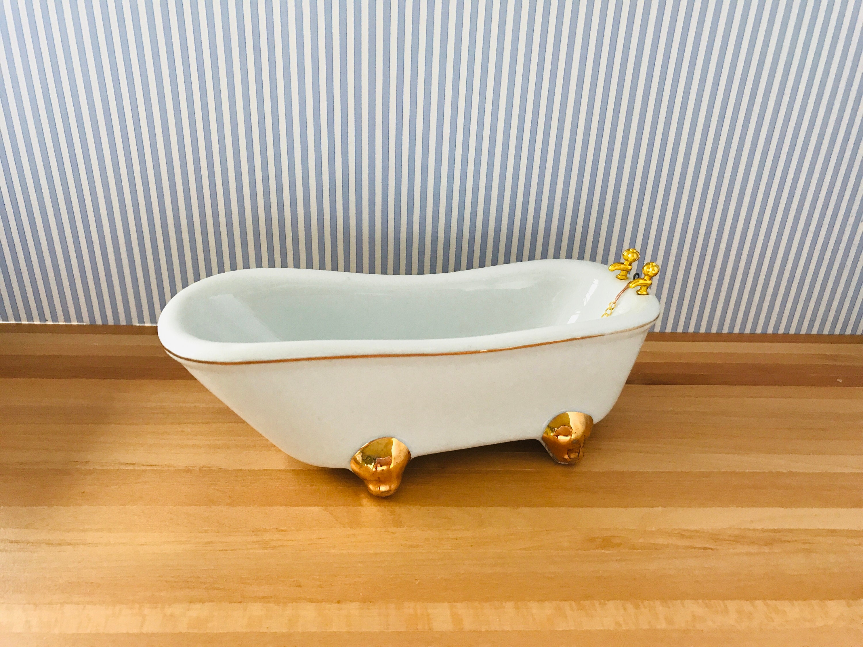 Miniature Ceramic Bath Tub Pastel Range - Prop Face