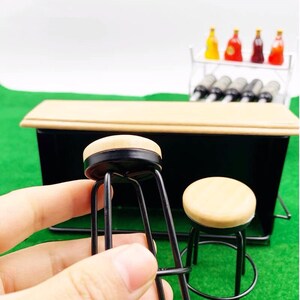 1:12 Puppenhaus Miniatur Bar und Hocker Set 3Stk | Etsy