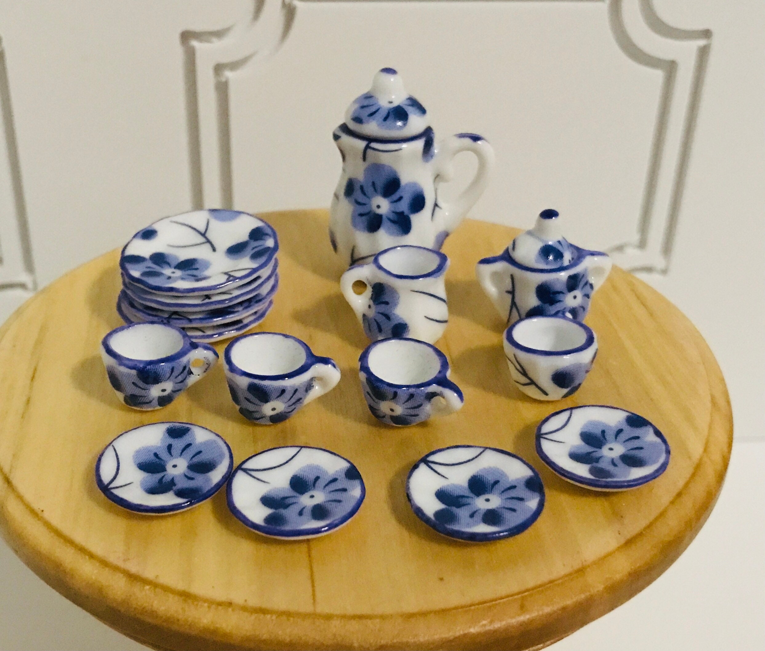 Puppenhaus Miniatur 4 Teile Blau Gepunktete Keramik Cookery Set 