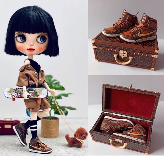 Dolls House 1:6 Scale Miniature Sneaker Suitcase for Dolls 