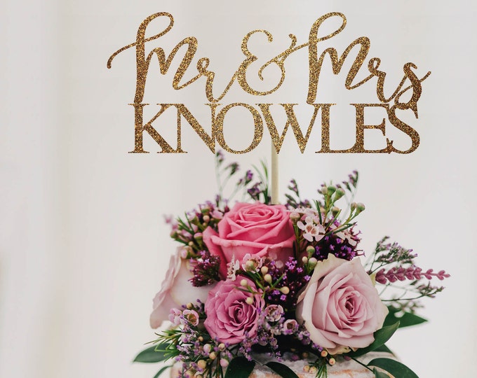 Secrets Hidden in This Wedding Cake Topper No One Discusses