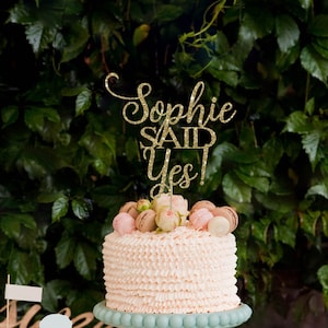  Gyufise 1Pcs Gold She Said Yes Cake Topper for Engagement  Bridal Shower Wedding Shower Proposal Bachelorette Party Decorations  Supplies : Grocery & Gourmet Food