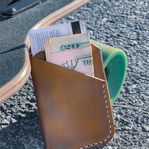 Cartera de cuero estilo minimalista