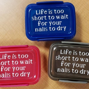 Life is too short to wait for your nails to dry - business on the go sample container. Color street holds twosies and more.