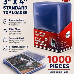 Puede incluir: Un paquete a granel de 1000 fundas protectoras de plástico transparente de 3 por 4 pulgadas para tarjetas. El empaque muestra el texto Collectors First Pick, 35 PT y 1000 Pieces. Una funda contiene una tarjeta de béisbol con un jugador.