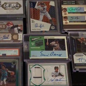 Lote de cartões de autógrafos de beisebol, futebol americano e basquete, grande liquidação de espólio