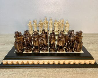 木製彫刻チェスボード？と駒セット 手作りの木製チェスセット：彫刻された駒、独占デザイン - Etsy 日本