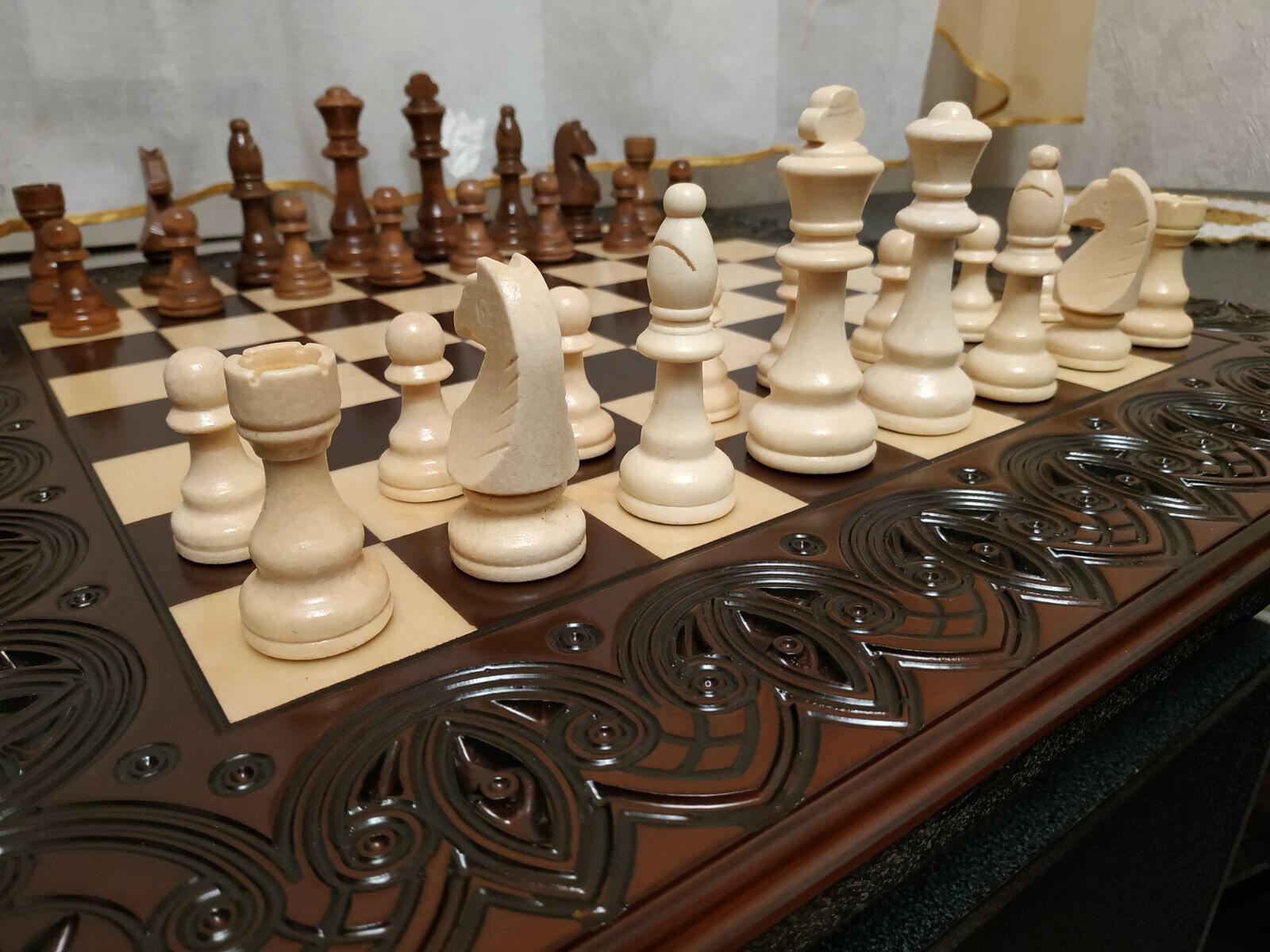 Traditional Hardwood Chess Set - Board and Pieces – Reed Caputo Studio