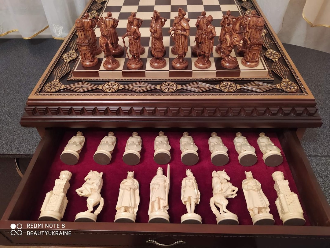 Chess set Battle for Kings Wooden board with storage for chess pieces-2  drawers woodcarving handmade Exlusive Anniversary gift for husband - Etsy 日本