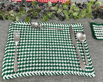 Christmas Crochet Placemat and Coaster Pattern | Holly & Berries | Festive Table Décor | Easy Two-Colour Crochet | PDF Download