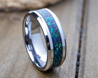 Donkergroene opaalwolfraamring, wolfraamcarbide trouwring, zwarte herentrouwring, groenblauwe opaalring, jubileumcadeau, voor hem.
