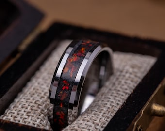 Red Opal Tungsten Carbide trouwring, zwarte en rode inlegwerk trouwring, rode opaal wolfraamring heren, uniek jubileumcadeau, cadeau voor hem