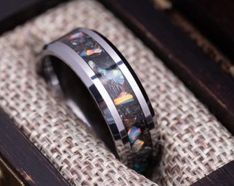Fede nuziale da uomo in opale bianco e meteorite, regalo in osso di dinosauro per uomo, anello unico per lui, regalo di anniversario, anello in carburo di tungsteno da 8 mm a 6 mm