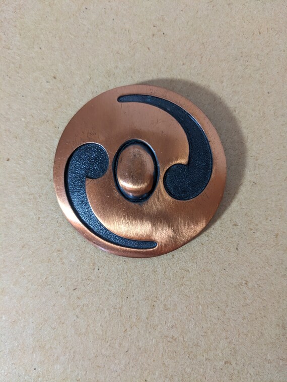 60s MCM COPPER BROOCH Yin Yang Pounded Metal Eame… - image 3
