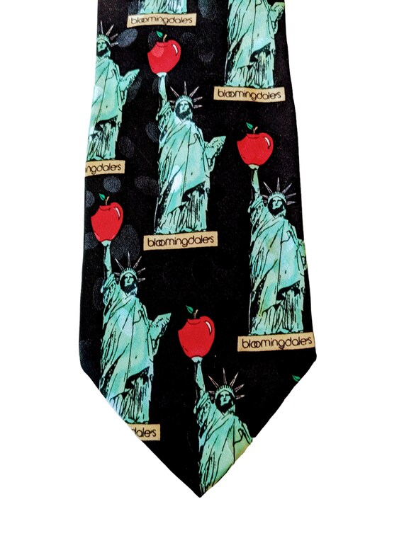 80s BLOOMINGDALES STATUE of LIBERTY Tie Silk Neck… - image 4