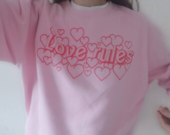 Sweatshirt "Love rules"