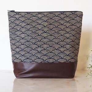 Pouch, toiletry bag or bag in Japanese fabric with wave or Seigaiha pattern, and brown vintage leather
