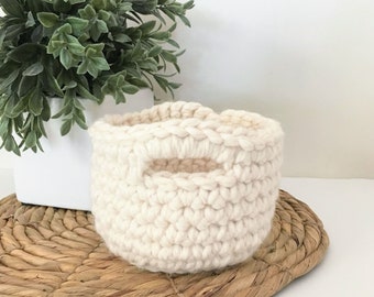 CROCHET PATTERN / crochet chunky mini basket pattern / easy crochet pattern