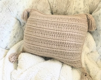 CROCHET PATTERN / crochet ribbed pillow pattern / tassel pillow / modern handmade home