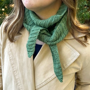 CROCHET PATTERN | 1 skein fingering weight scarf pattern