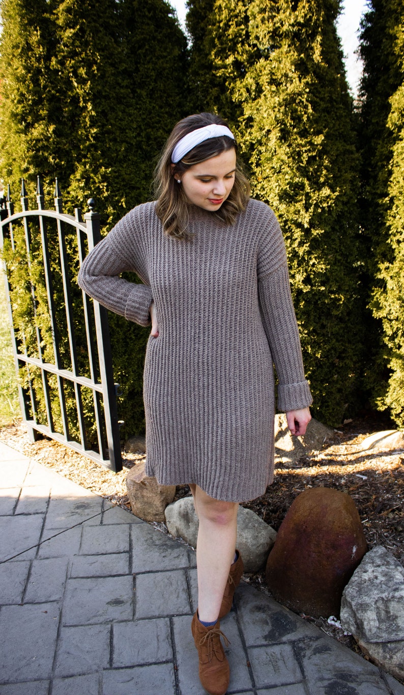 CROCHET PATTERN / Easy ribbed sweater dress crochet pattern image 1