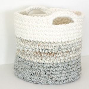 CROCHET PATTERN / farmhouse ombre basket crochet pattern / basket with handles / chunky basket pattern / pdf pattern / easy crochet pattern image 2