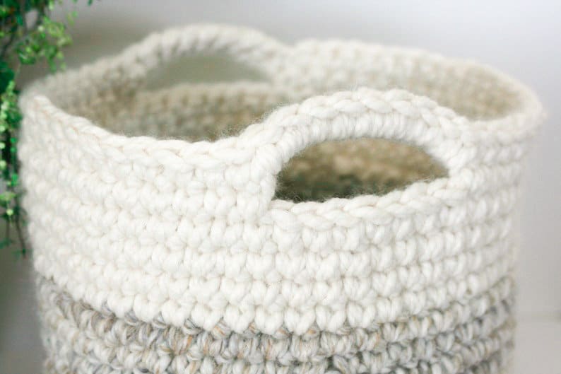 CROCHET PATTERN / farmhouse ombre basket crochet pattern / basket with handles / chunky basket pattern / pdf pattern / easy crochet pattern image 3