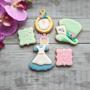 Alice in wonderland cookie cutter set