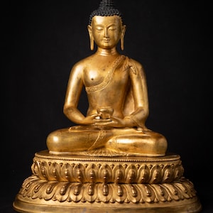 Stara brązowa nepalska statua Buddy z Nepalu, połowa XX wieku