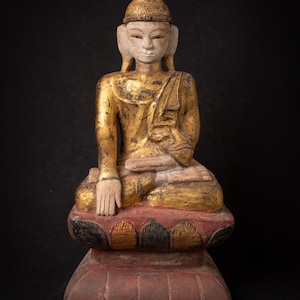 Antique wooden Burmese Shan Buddha from Burma, Early 19th century