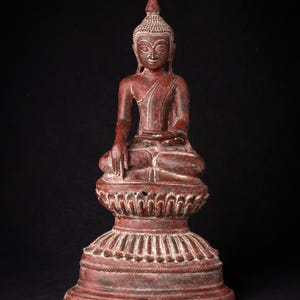 Special antique Burmese Buddha statue from Burma, 17th century