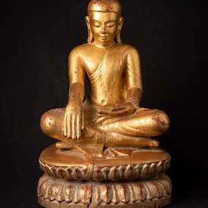 Special antique wooden Burmese Buddha statue from Burma, 17th century
