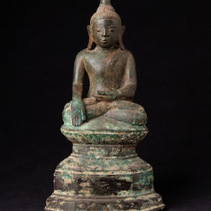 Antique Burmese Shan Buddha from Burma, 17-18th century