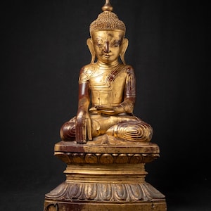 Antique wooden Burmese Shan Buddha from Burma, 18th century