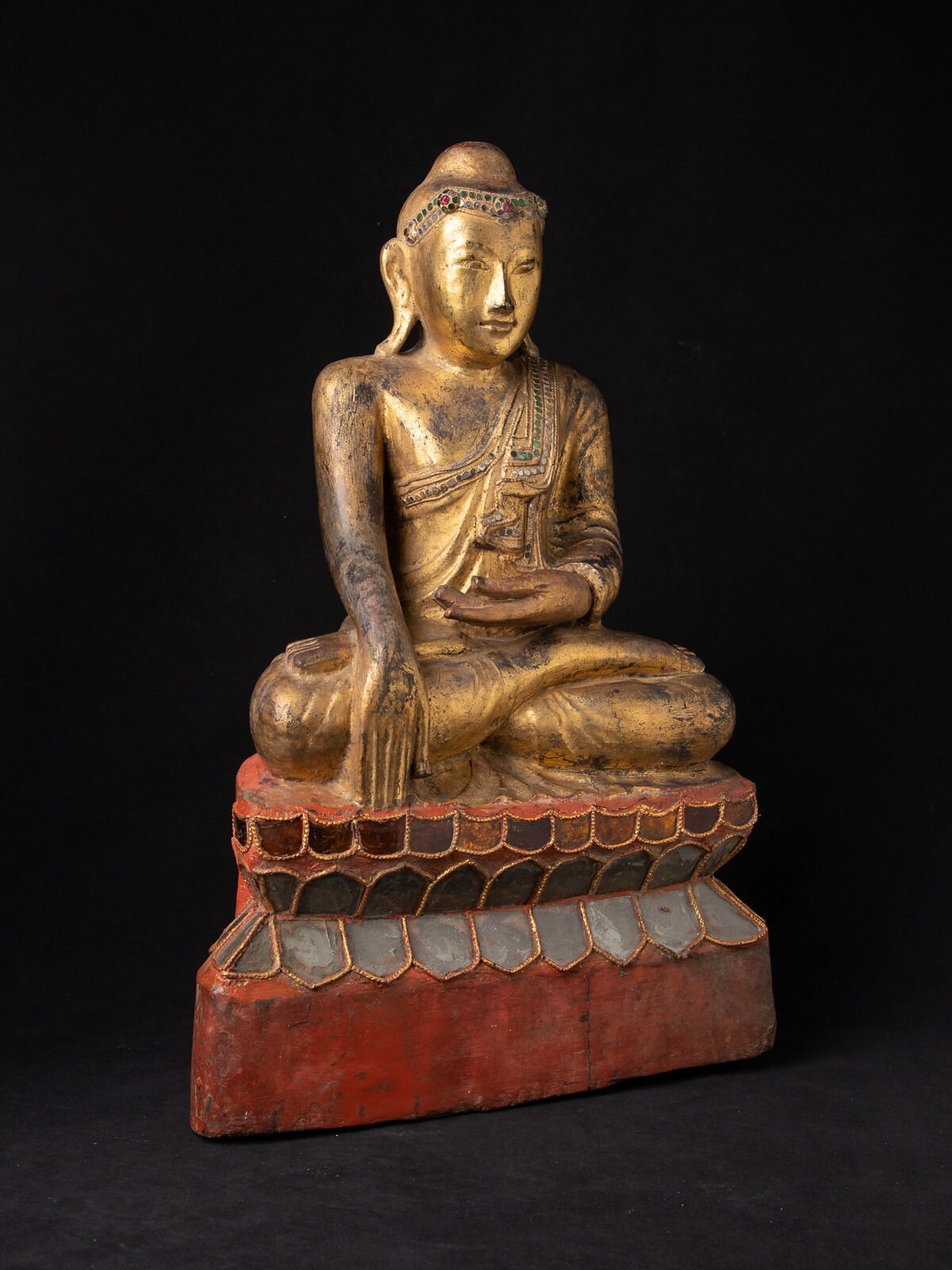 Sitting Gilt Teak Mandalay Buddha - Ca 1910 Sitting Gilt Teak Mandalay Buddha - Ca 1910