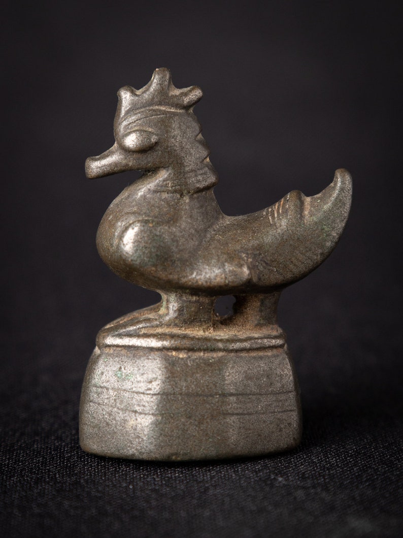 Antique bronzen opium weight from Burma, 18th century