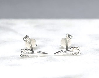 925 Sterling Silver Arrow Stud Earrings / Everyday Tiny Dainty Small Studs Post / Personalised Gift for Her Friend Sister Wife Girlfriend