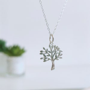 925 Sterling Silver Tree of Life Necklace / Tree Pendant Charm / Personalised Message Gift for her / Nature Lovers Jewellery  / Family Tree