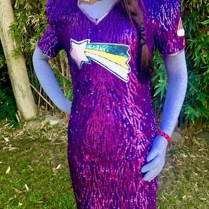 ufo sequin dress Taylor Swift's UFO Dress by Monse Has Kitchy Details at MTV VMAs 2024