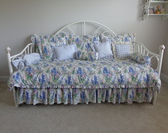 Vintage LAURA ASHLEY “STOCKS” Daybed Set, Cover, Skirt and 3 Shams + 7 Pillows