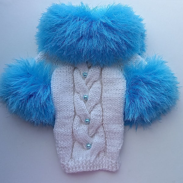 Dog white wool sweater with fur collar